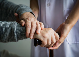 5 cech idealnej opiekunki seniora