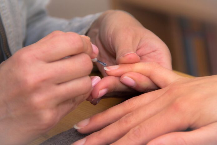 stół do manicure